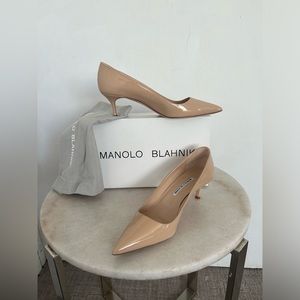 MANOLO BLAHNIK patent leather nude pumps EXCELLENT CONDITION like new Size 38.5